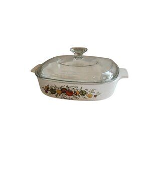 Corningware Spice O Life A-8-B casserole dish w lid. 8 x 8 x 1.75